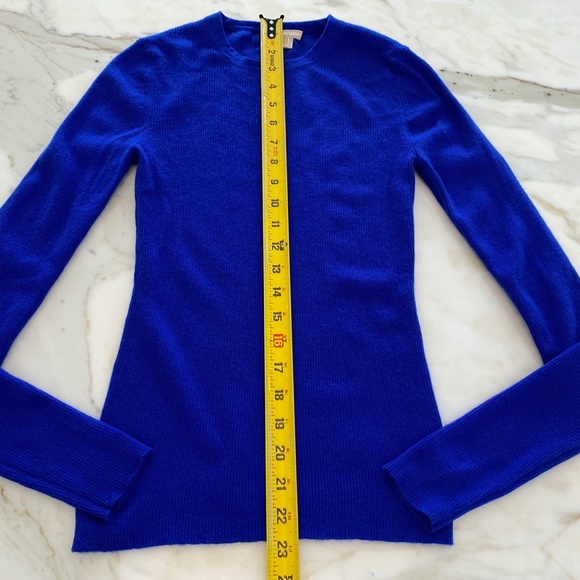 MICHAEL KORS BLUE CASHMERE SWEATER SIZE X-SMALL - Picture 14 of 16